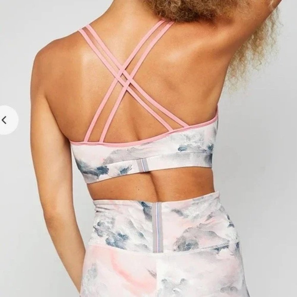 FOURLAPS Vitality Sports Bra Pink Clouds‎ NWT Size Small